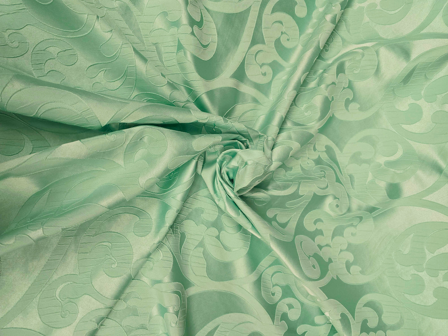 Victorian Damask Tablecloths | Classic Jacquard Table Linens | 100% Polyester |