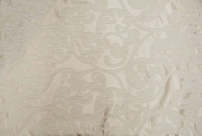 Victorian Damask Tablecloths | Classic Jacquard Table Linens | 100% Polyester |