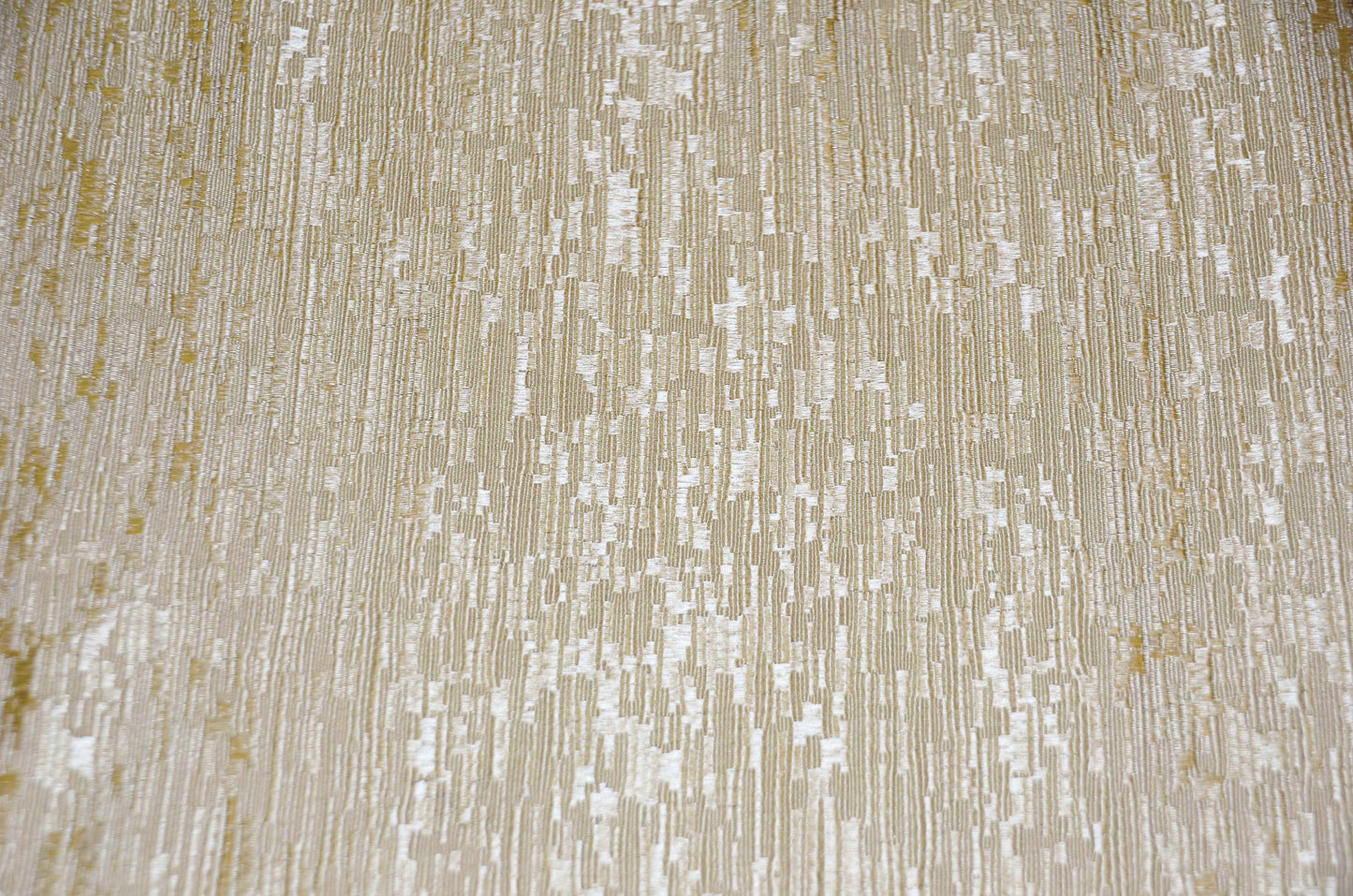 Luxury Jacquard Table Linens | Luxury Brocade Tablecloths | Multiple Colors |