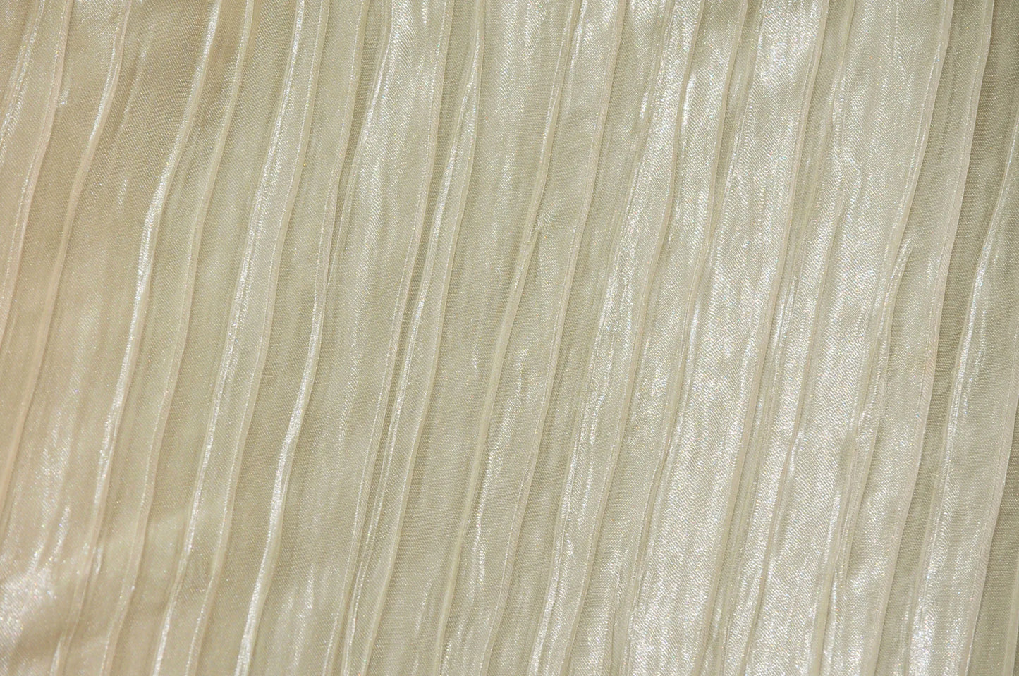 Italian Crush Satin Table Linens | Multiple Colors | 100% Polyester |