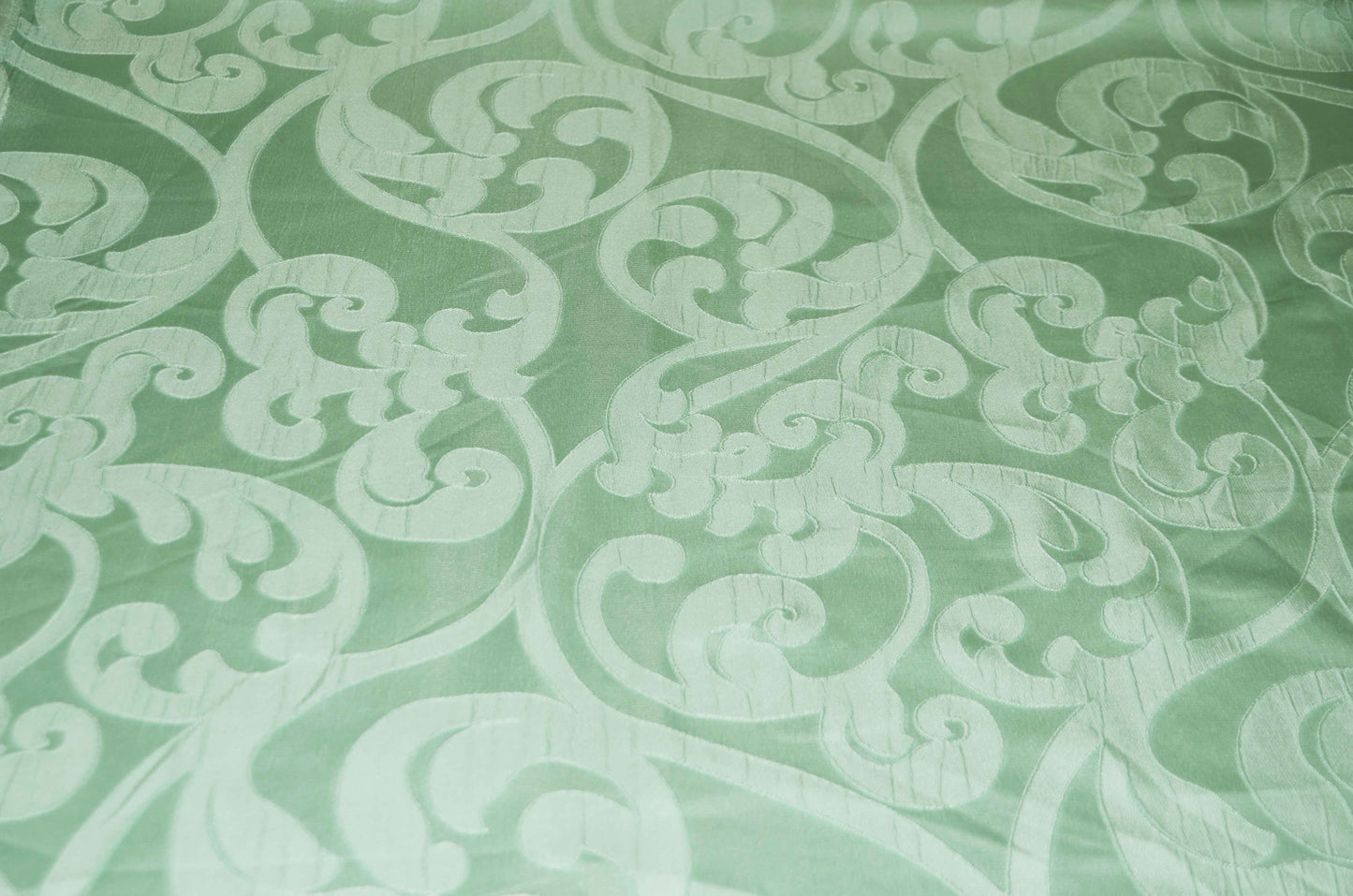Victorian Damask Tablecloths | Classic Jacquard Table Linens | 100% Polyester |