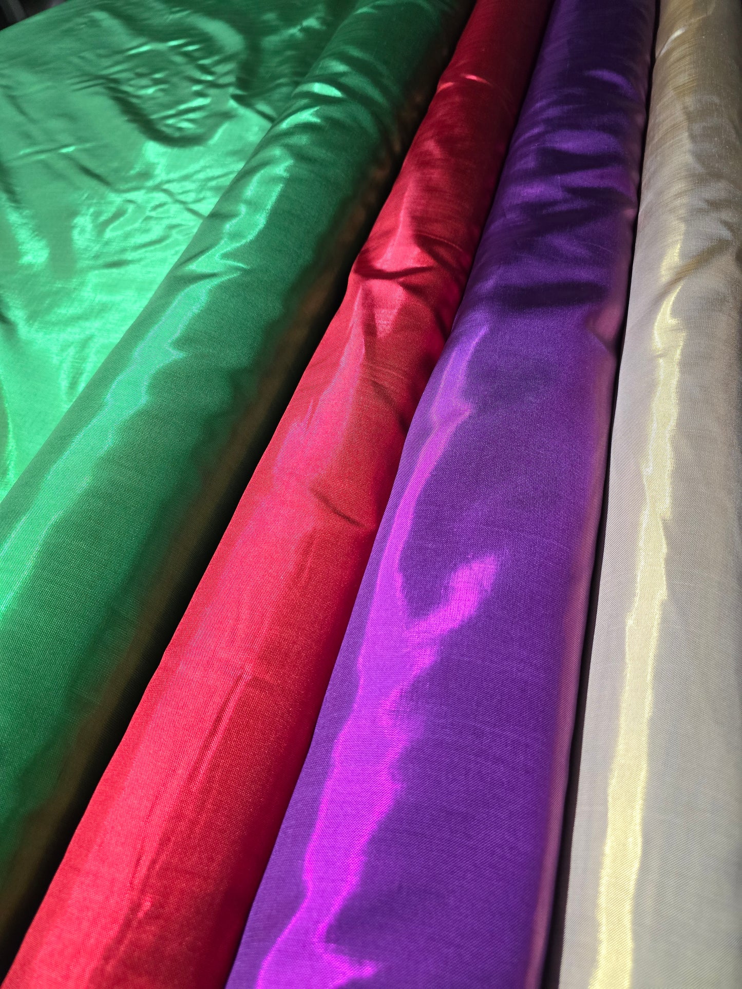 Slipper Lame Tablecloths | Metallic Lame Table Linens | Multiple Color |