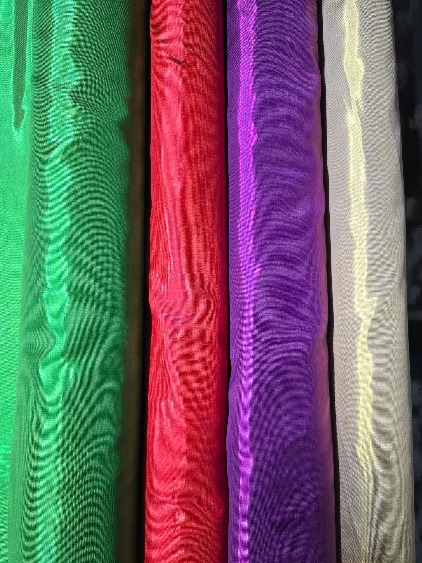 Slipper Lame Tablecloths | Metallic Lame Table Linens | Multiple Color |
