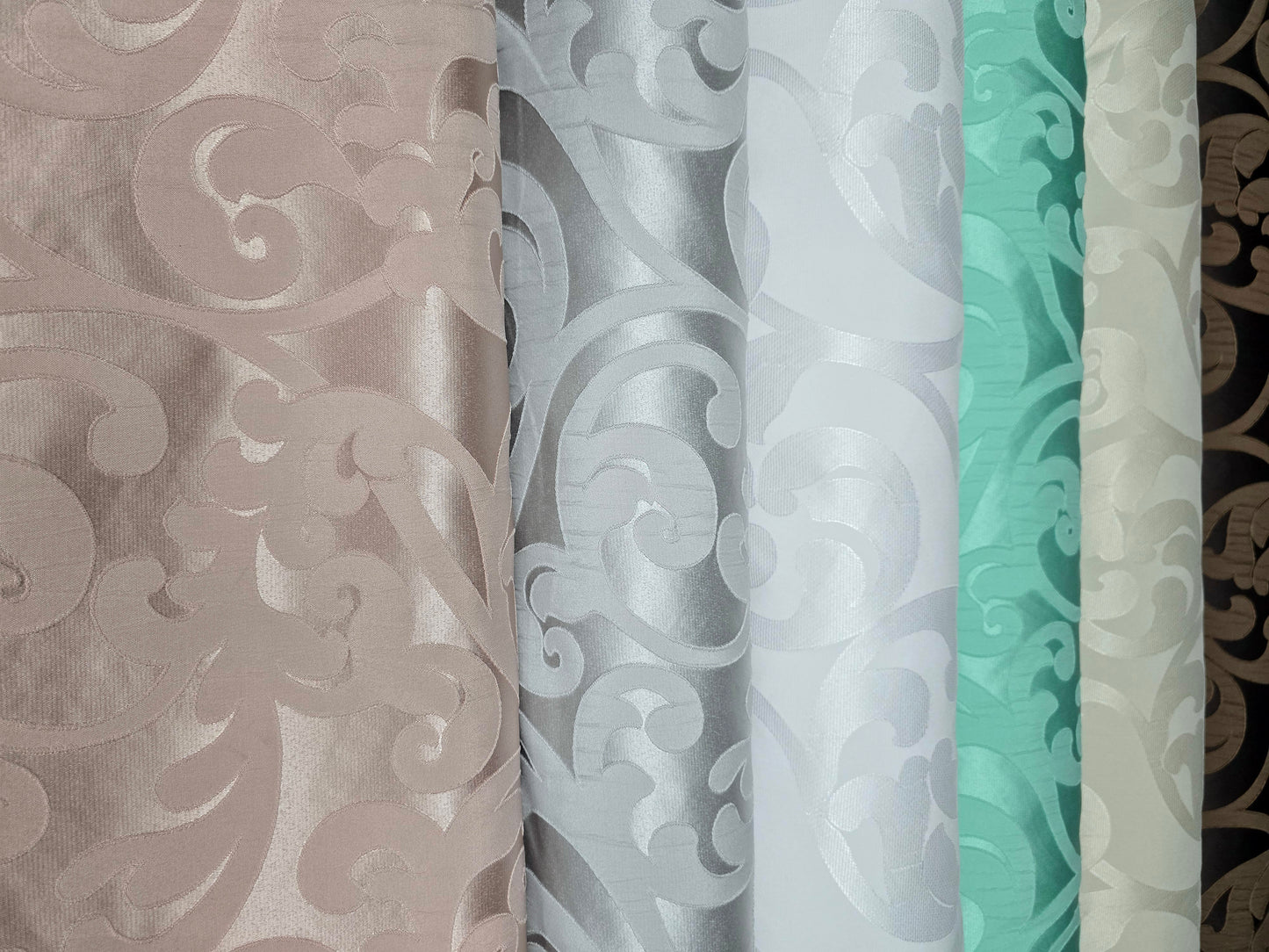 Victorian Damask Tablecloths | Classic Jacquard Table Linens | 100% Polyester |