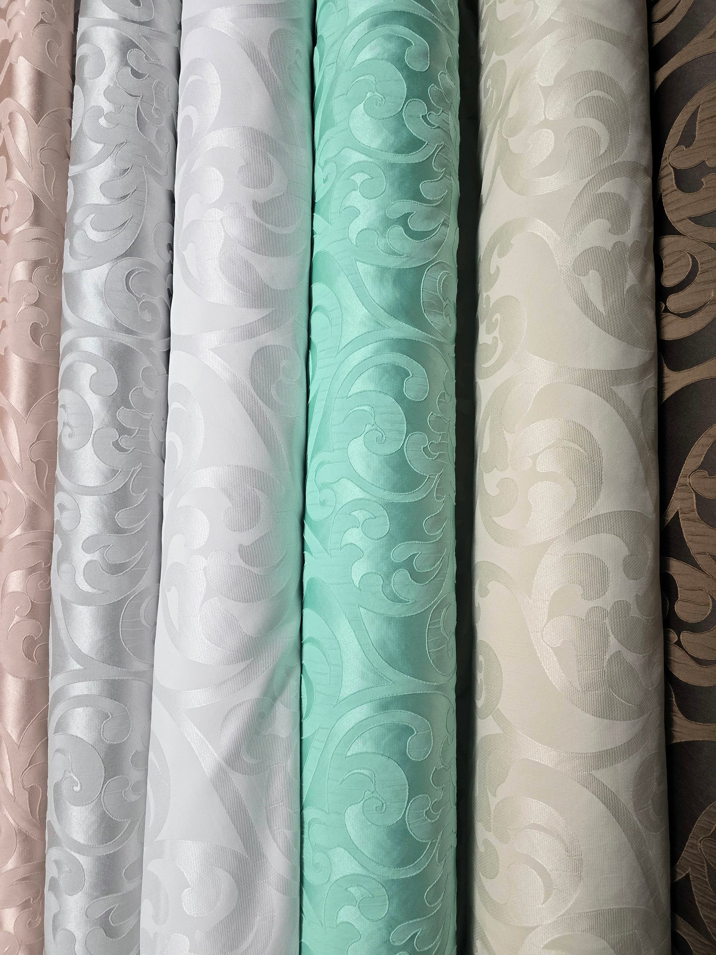 Victorian Damask Table Runners | Classic Jacquard Table Runners | 100% Polyester |