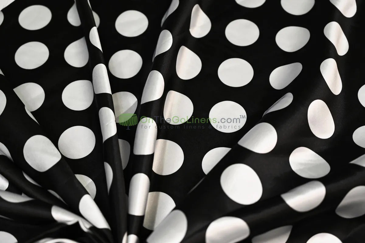 Black Back White Dot