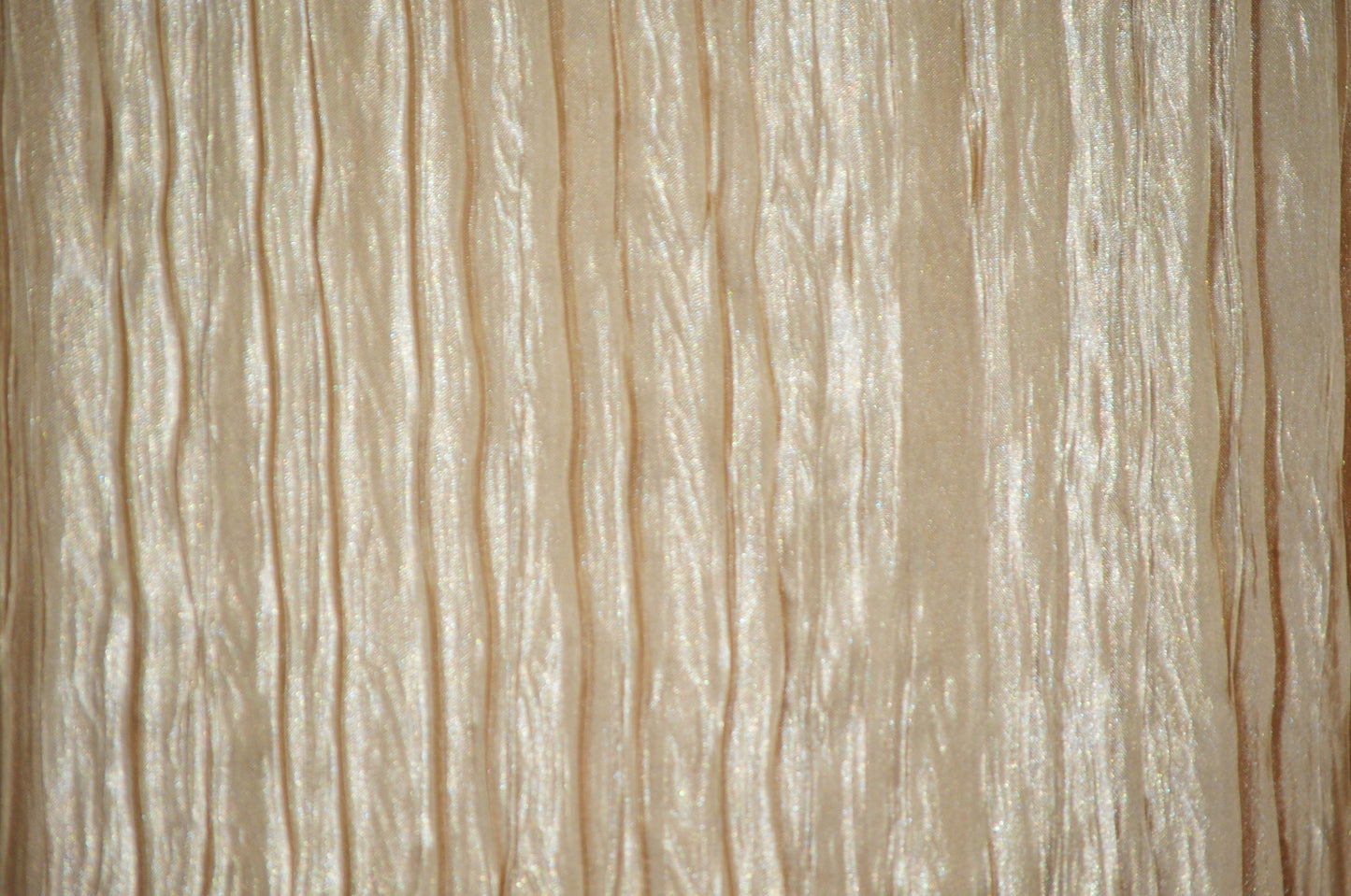 Italian Crush Satin Table Linens | Multiple Colors | 100% Polyester |