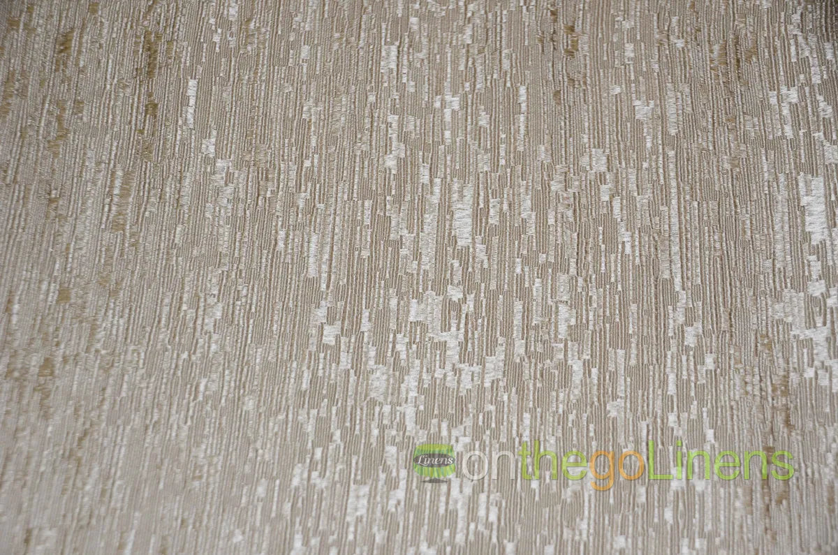 Luxury Jacquard Table Linens | Luxury Brocade Tablecloths | Multiple Colors |