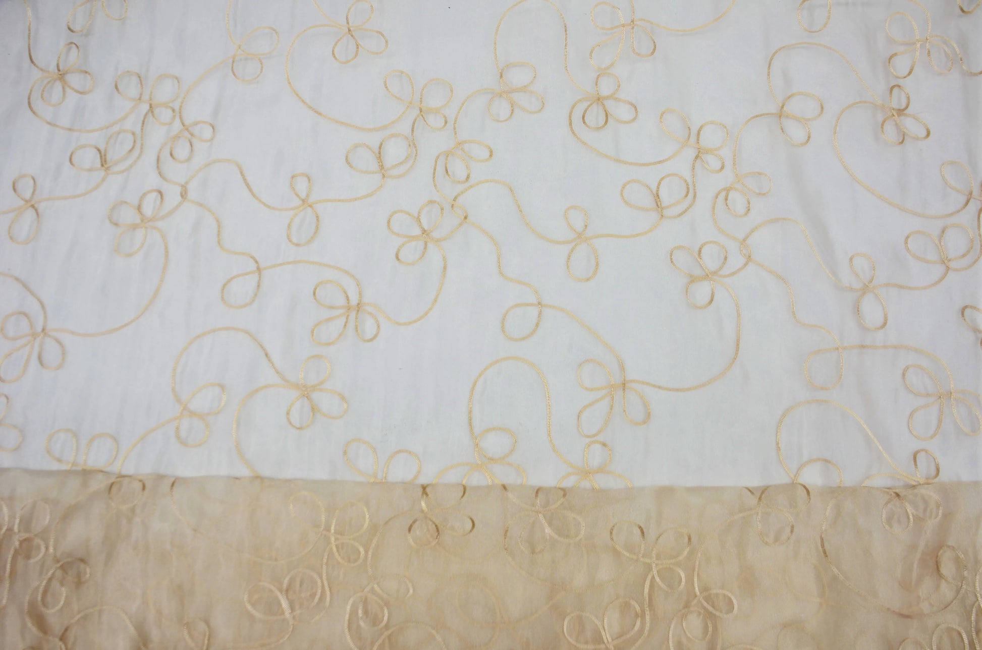 Fantasia Sheer Champagne